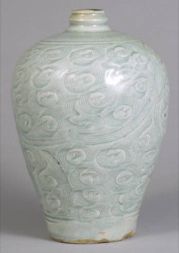 刻云纹瓶